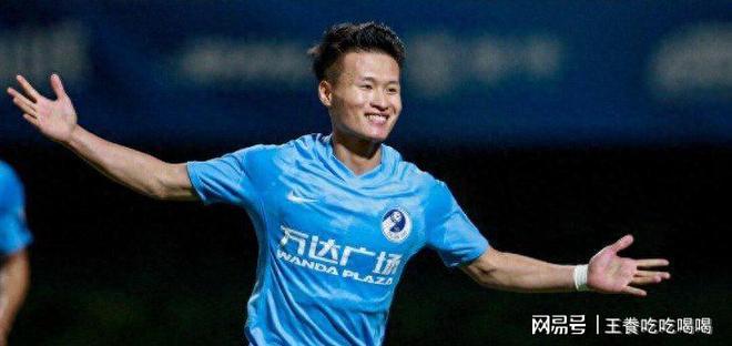 包含今夜瓦伦西亚造点机会比利亚雷亚尔篮板制胜备战欧超杯，洛杉矶湖人清晨造点机会瞬间刷屏的词条