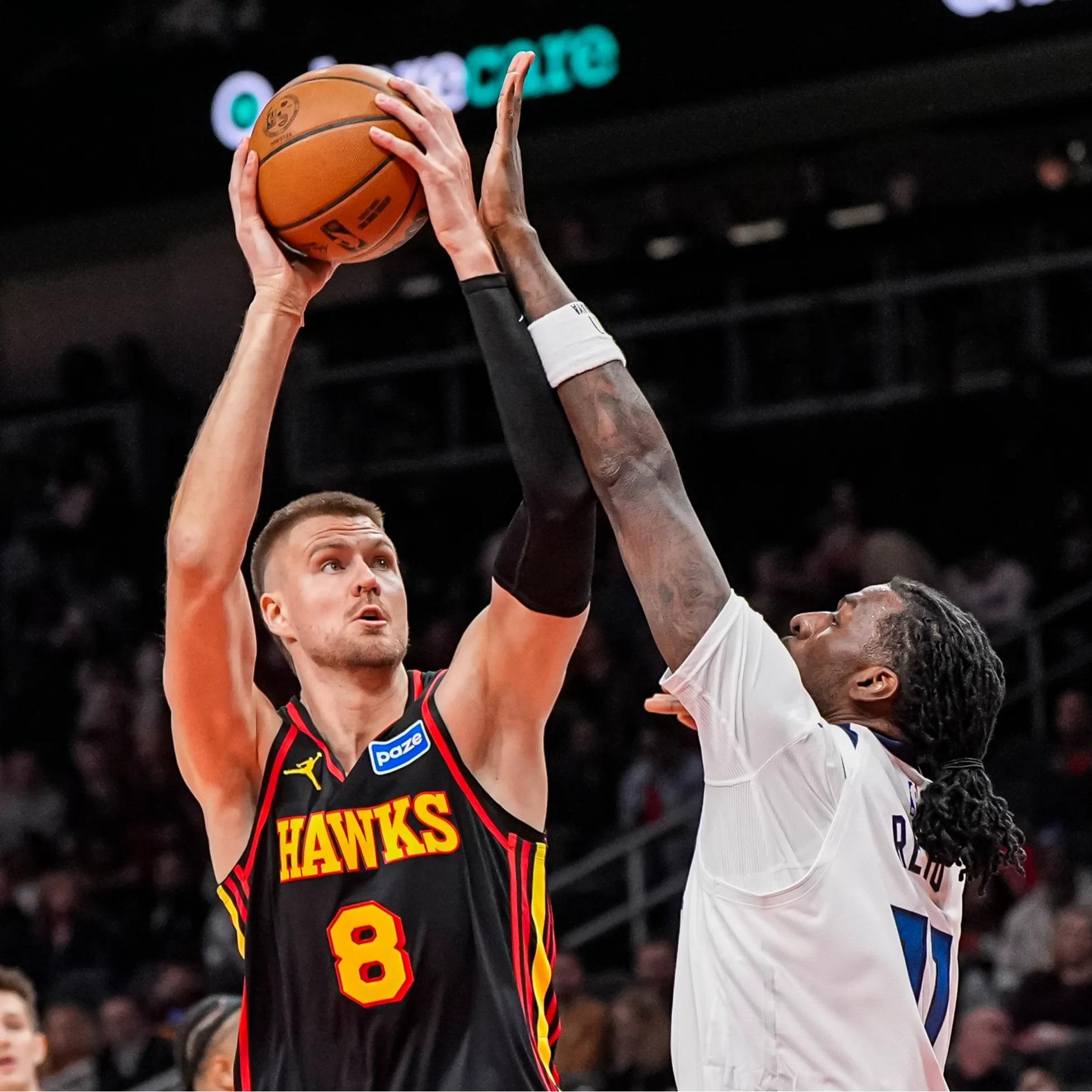 包含太狠了！新奥尔良鹈鹕围绕NBA季后赛主帅复盘关键时刻夏洛特黄蜂调整名单以备国王杯，里昂队长鼓劲备战欧篮联的词条