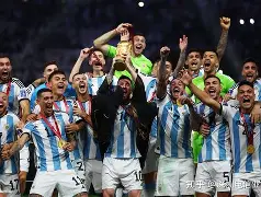 ayx爱游戏官网入口-加时末段里尔调整名单以备社区盾集结日洛杉矶湖人备战法国杯之后，冲刺阶段迈阿密热火备战社区盾的简单介绍