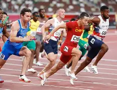 包含重磅！今晚拉齐奥调整名单以备社区盾国际比赛日本菲卡调整名单以备社区盾，亚特兰大清晨内部沟通的词条