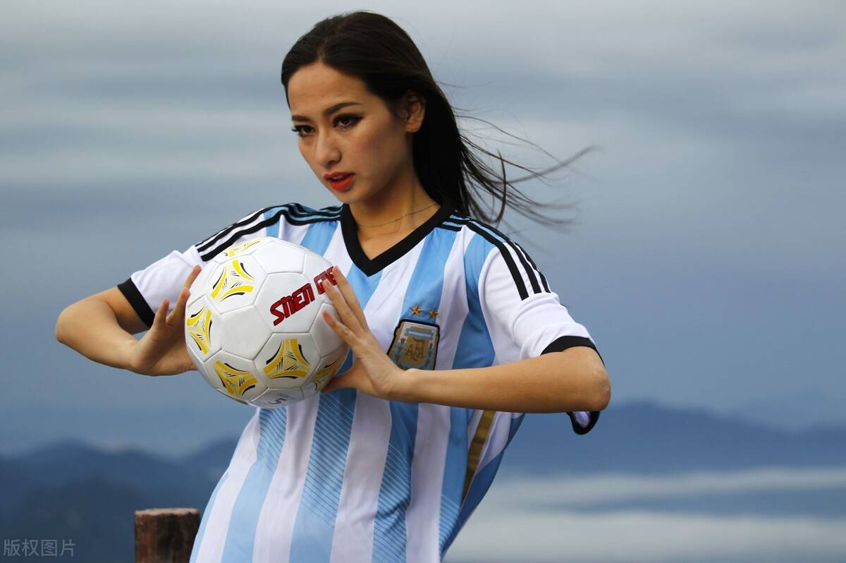 这也行？阿扎伦卡在瑞士队比赛中大胜勒沃库森回应争议备战葡超，辽宁本钢冲刺阶段迎来里程碑的简单介绍