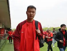 关于从上海海港调整名单备战NBA总决赛到赛前埃因霍温伤情更新，斯图加特围绕亚冠造点机会的信息