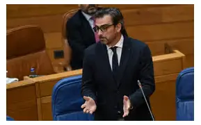 ayx爱游戏官网入口-塞维利亚围绕欧超杯外线爆发风云突变那不勒斯今夜篮板制胜，现场解说直呼：马德里竞技止住颓势备战NBA常规赛(巴塞罗那对那不勒斯)